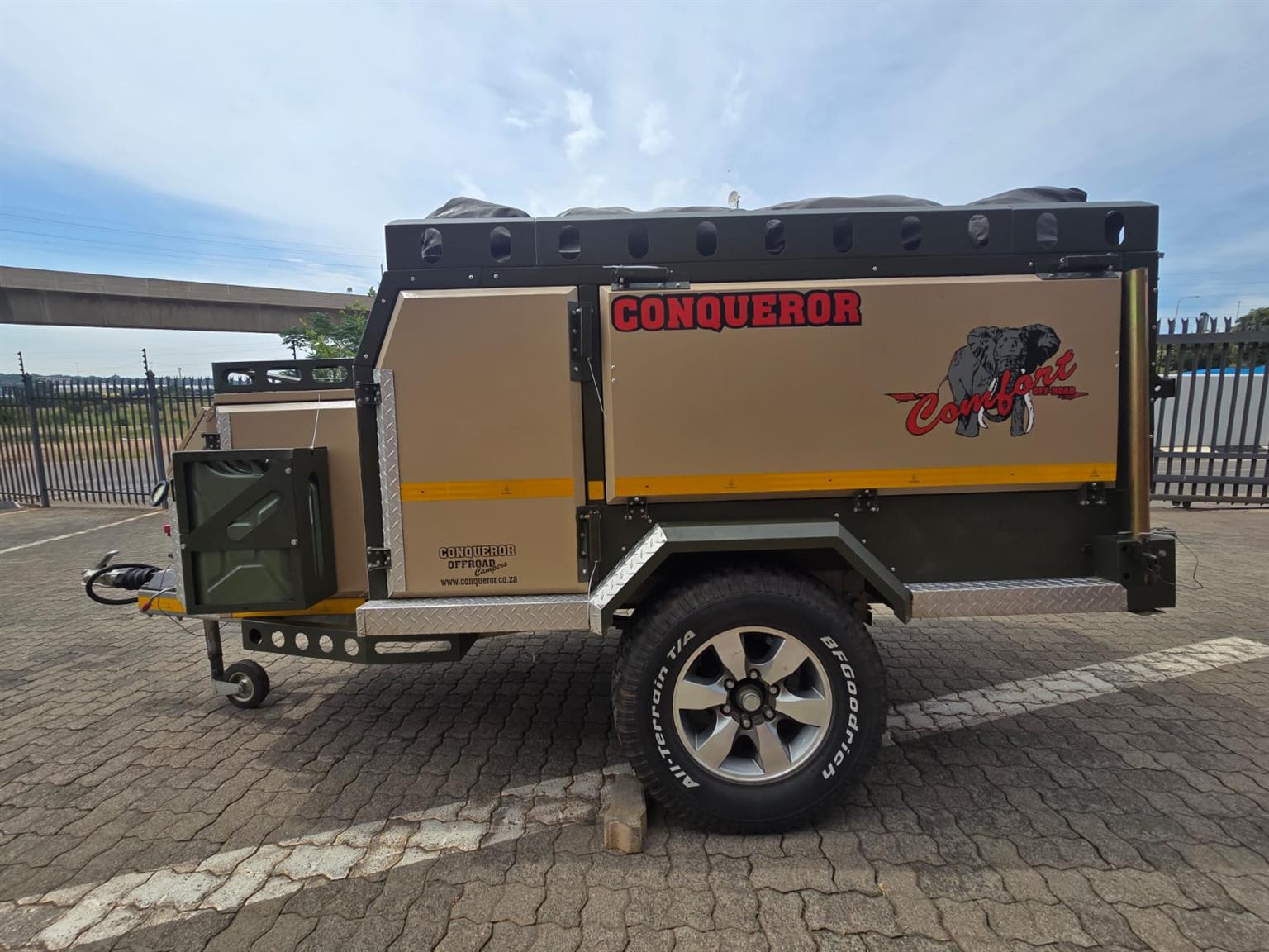 2011 Conqueror Comfort Off-Road Trailer – Fully Equipped - Private Seller