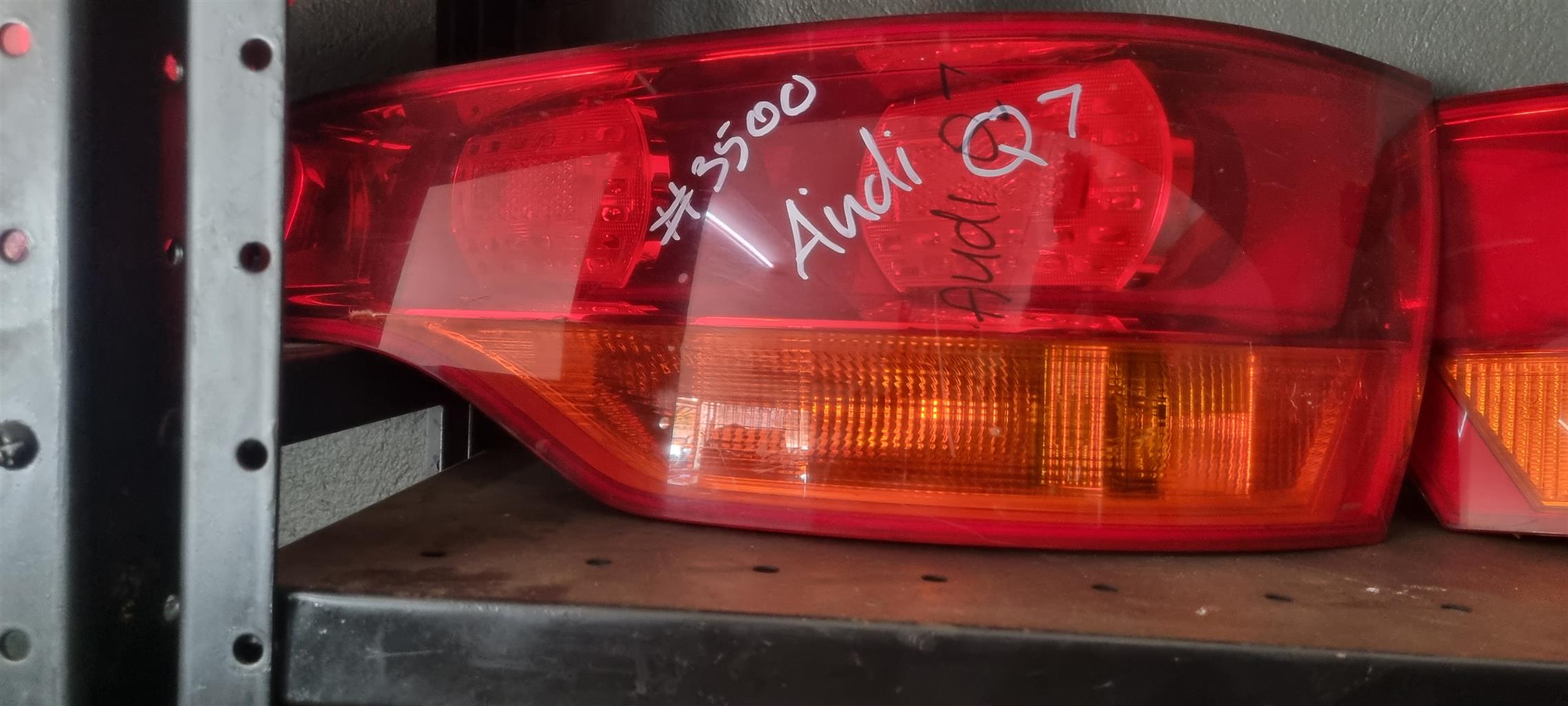 AUDI Q7 TAILLIGTS - Private Seller AUDI Q7 TAILLIGTS - Private Seller