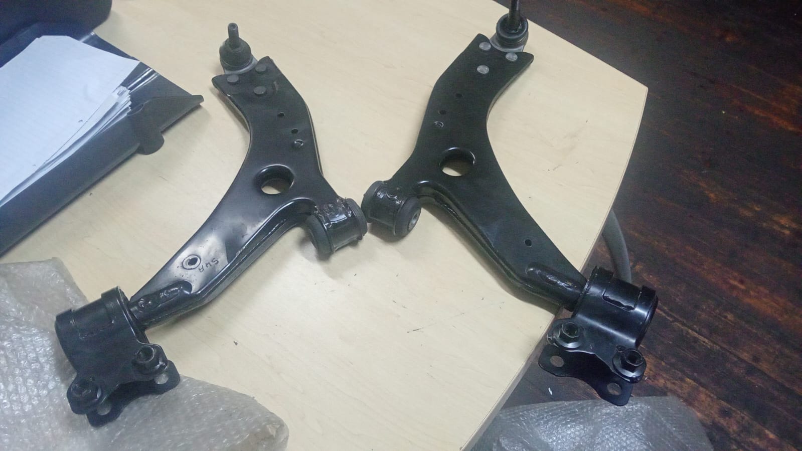 Volvo S40 2005 Control Arm for sale - Private Seller Volvo S40 2005 Control Arm for sale - Private Seller