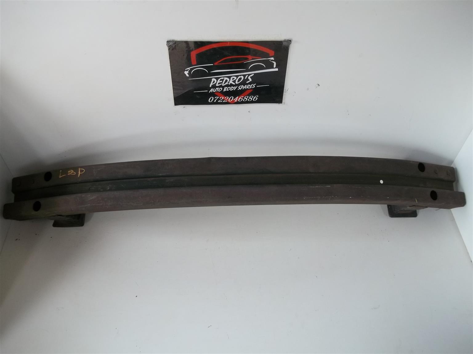 Jaguar XF rear bumper stiffener - Private Seller Jaguar XF rear bumper stiffener - Private Seller