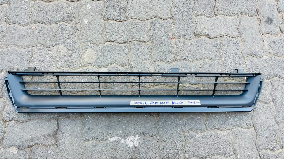 Toyota Fortuner D4D bottom grille 2008/15 - Private Seller Toyota Fortuner D4D bottom grille 2008/15 - Private Seller