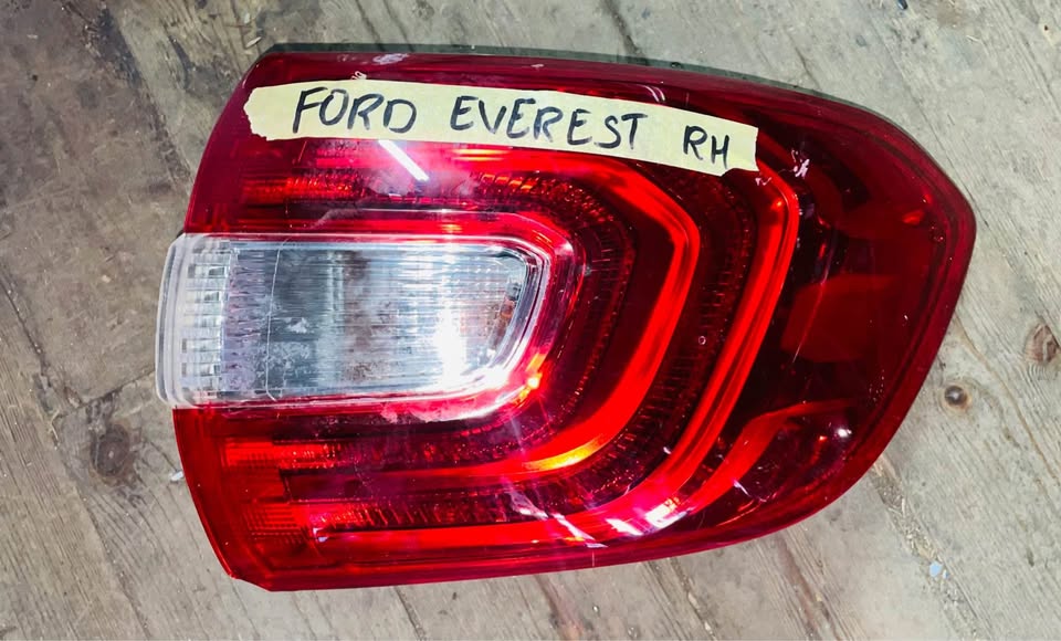Ford Everest taillight - Private Seller