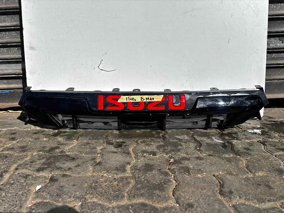 ISUZU D-MAX RIDER-X TOP GRILL - Private Seller ISUZU D-MAX RIDER-X TOP GRILL - Private Seller