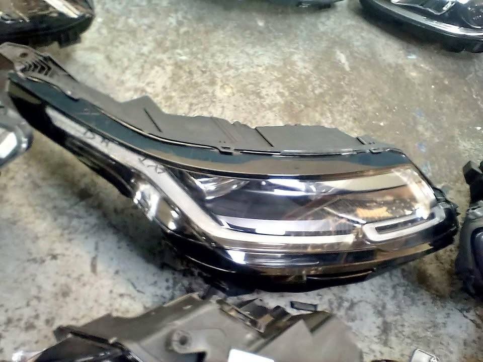Lange rover headlights - Private Seller Lange rover headlights - Private Seller