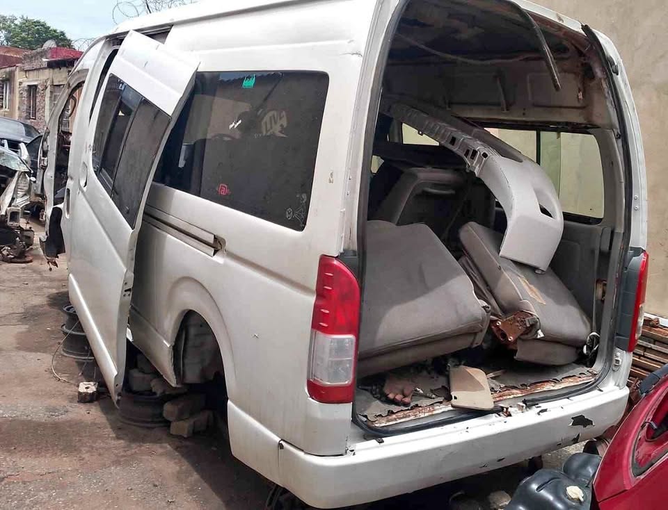 Toyota quantum Stripping For Spares