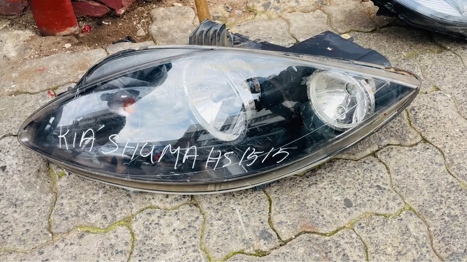 KIA SHUMA headlight SEAT Altea headlight - Private Seller KIA SHUMA headlight SEAT Altea headlight - Private Seller
