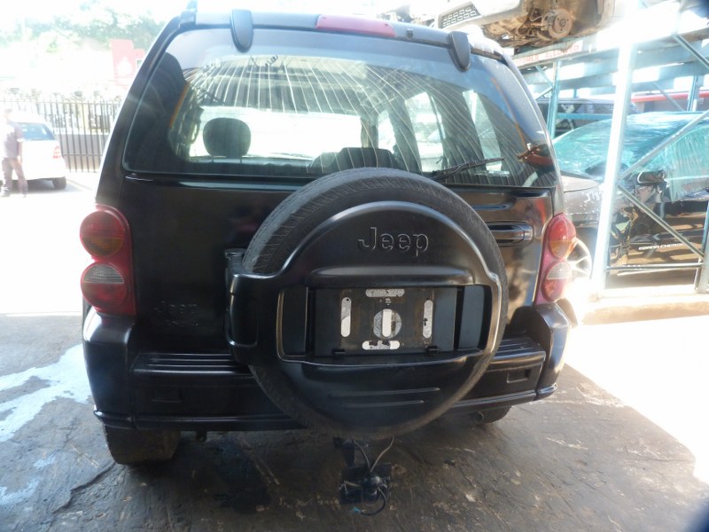 Jeep Cherokee 2.4 Manual Black - 2003 STRIPPING FOR SPARES - Private Seller