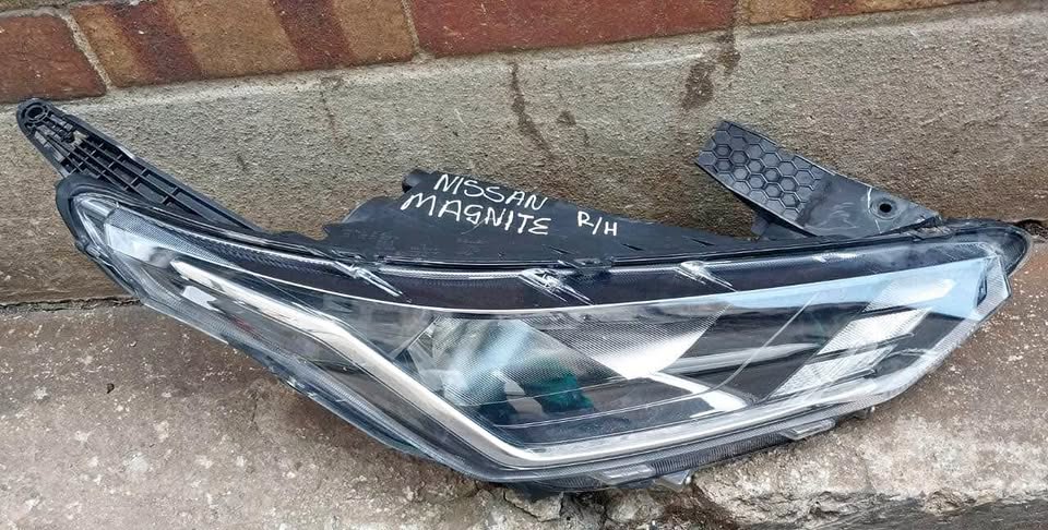 Nissan Magnite headlight - Private Seller Nissan Magnite headlight - Private Seller