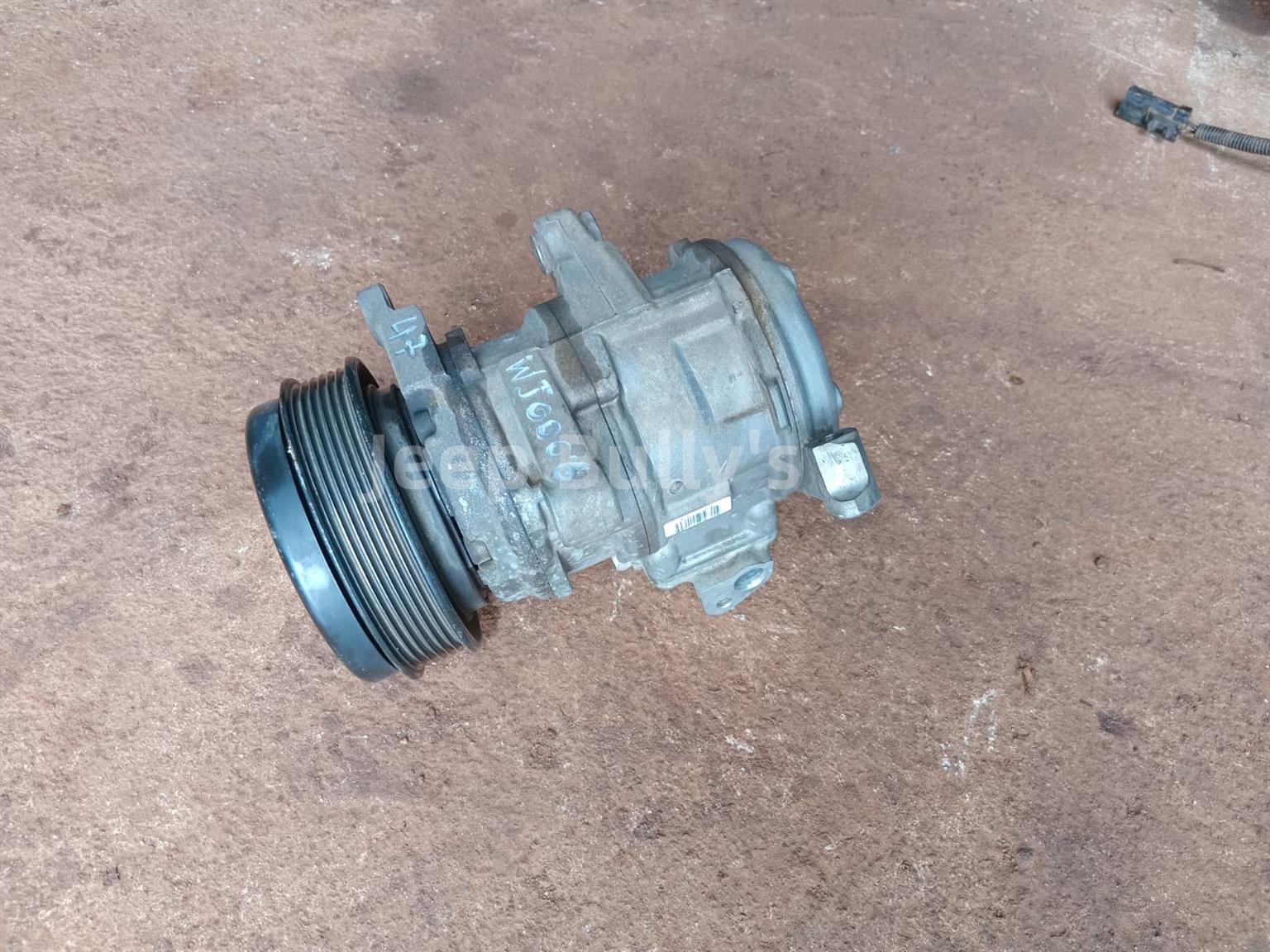 Preloved Heater Pump For Jeep Grand Cherokee WJ 4.7 - Jeep Spares - Private Seller Preloved Heater Pump For Jeep Grand Cherokee WJ 4.7 - Jeep Spares - Private Seller