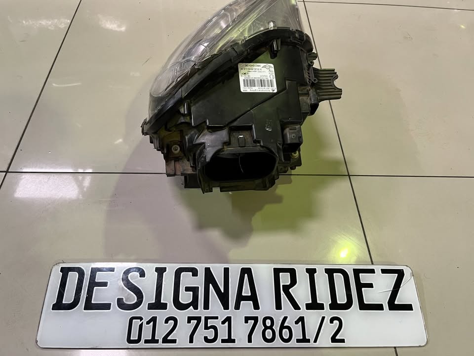 MINI COOPER R60/R68 LEFT HEADLIGHT AVAILABLE. - Private Seller