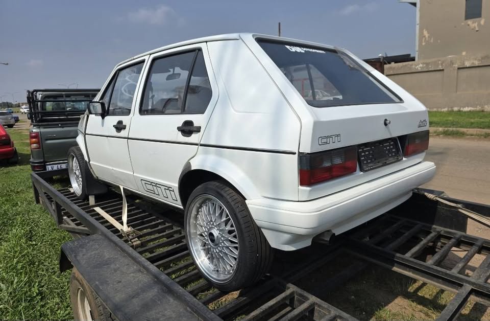 VOLKSWAGEN CITI GOLF 1.3 CARB STRIPPING FOR PARTS - Private Seller VOLKSWAGEN CITI GOLF 1.3 CARB STRIPPING FOR PARTS - Private Seller