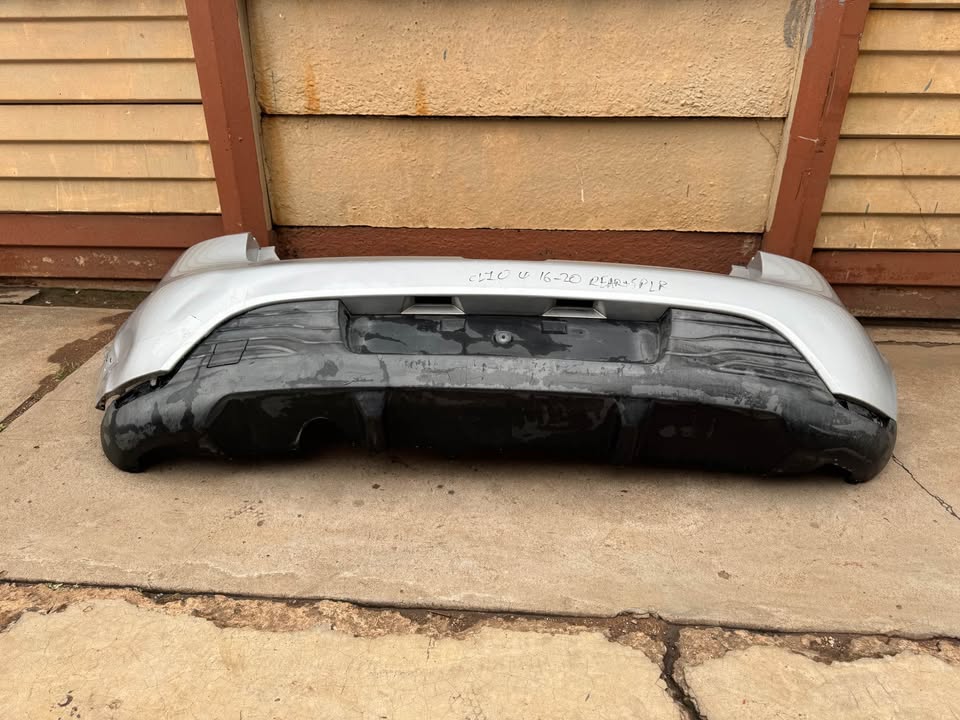 Renault Clio 4 Rear Bumper and Spoiler - Private Seller Renault Clio 4 Rear Bumper and Spoiler - Private Seller