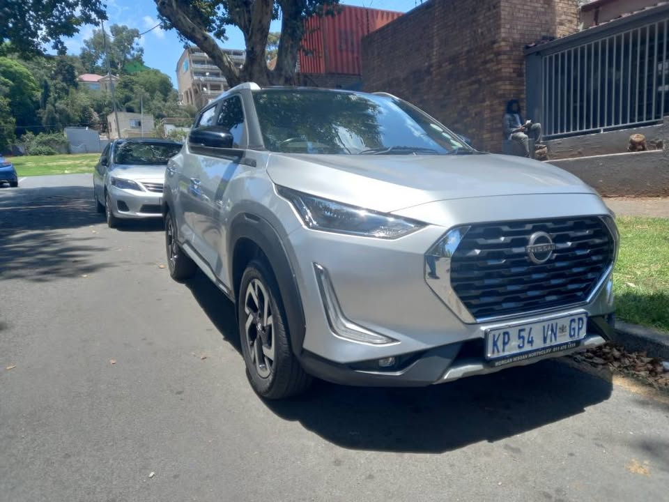 2022 Nissan Magnite CVT 1.0 T Petrol, Automatic, Silver Color, Mileage 36000kms