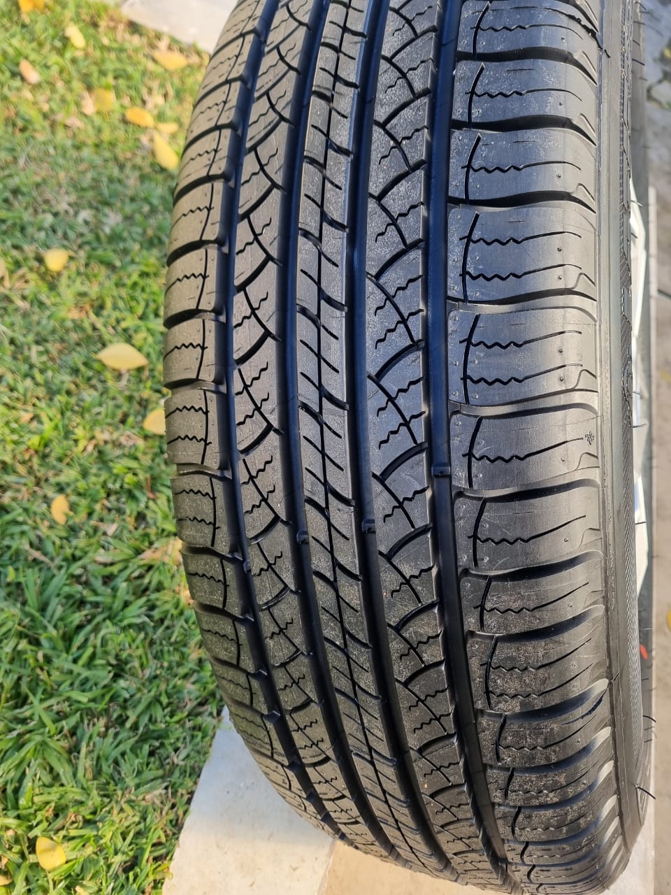 Honda CRV 17 inch Brand New Spare Wheel with New Michelin 225/65/17 tyre Half Pr - Private Seller Honda CRV 17 inch Brand New Spare Wheel with New Michelin 225/65/17 tyre Half Pr - Private Seller