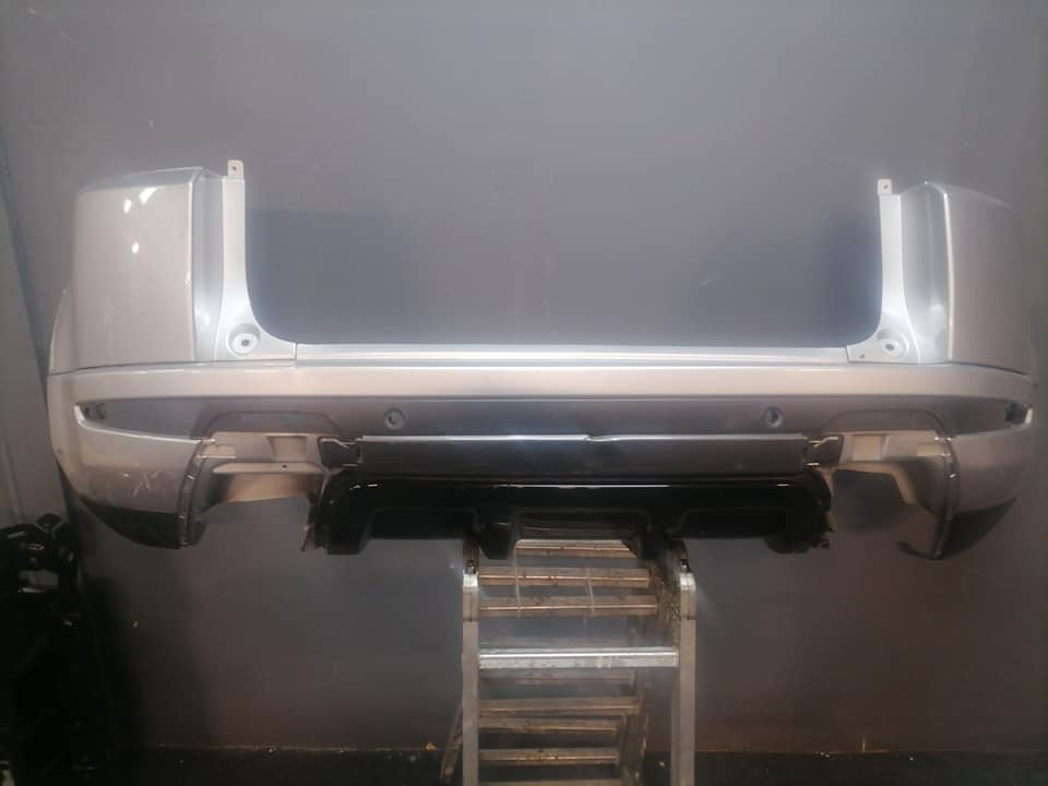 Range Rover Evoque silver rear bumper DM or contact number in the description for assistance. - Private Seller
