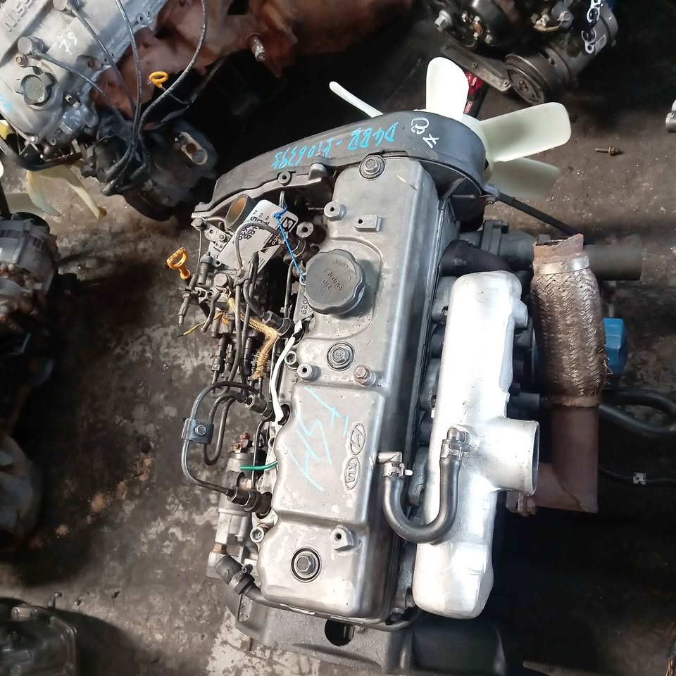 HYUNDAI H100 D4BB ENGINES FOR SALE - Private Seller HYUNDAI H100 D4BB ENGINES FOR SALE - Private Seller