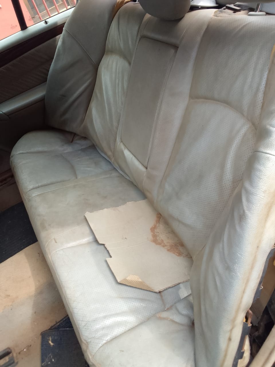 Used Mercedes C270 CDI Front & Back Seats for Sale - Private Seller Used Mercedes C270 CDI Front & Back Seats for Sale - Private Seller