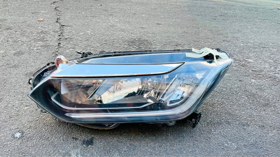 Honda Ballade LED Headlight 2017/20 - Private Seller Honda Ballade LED Headlight 2017/20 - Private Seller