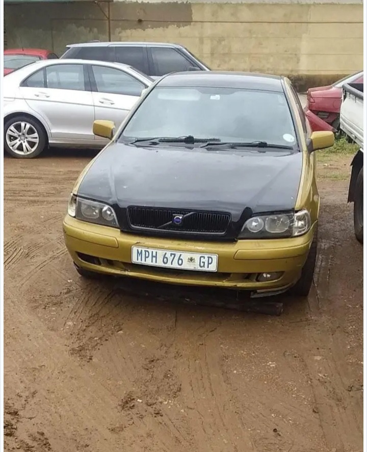 VOLVO S40 T4 2.0 SPARES/PARTS FOR SALE.(STRIPPING) - Private Seller VOLVO S40 T4 2.0 SPARES/PARTS FOR SALE.(STRIPPING) - Private Seller