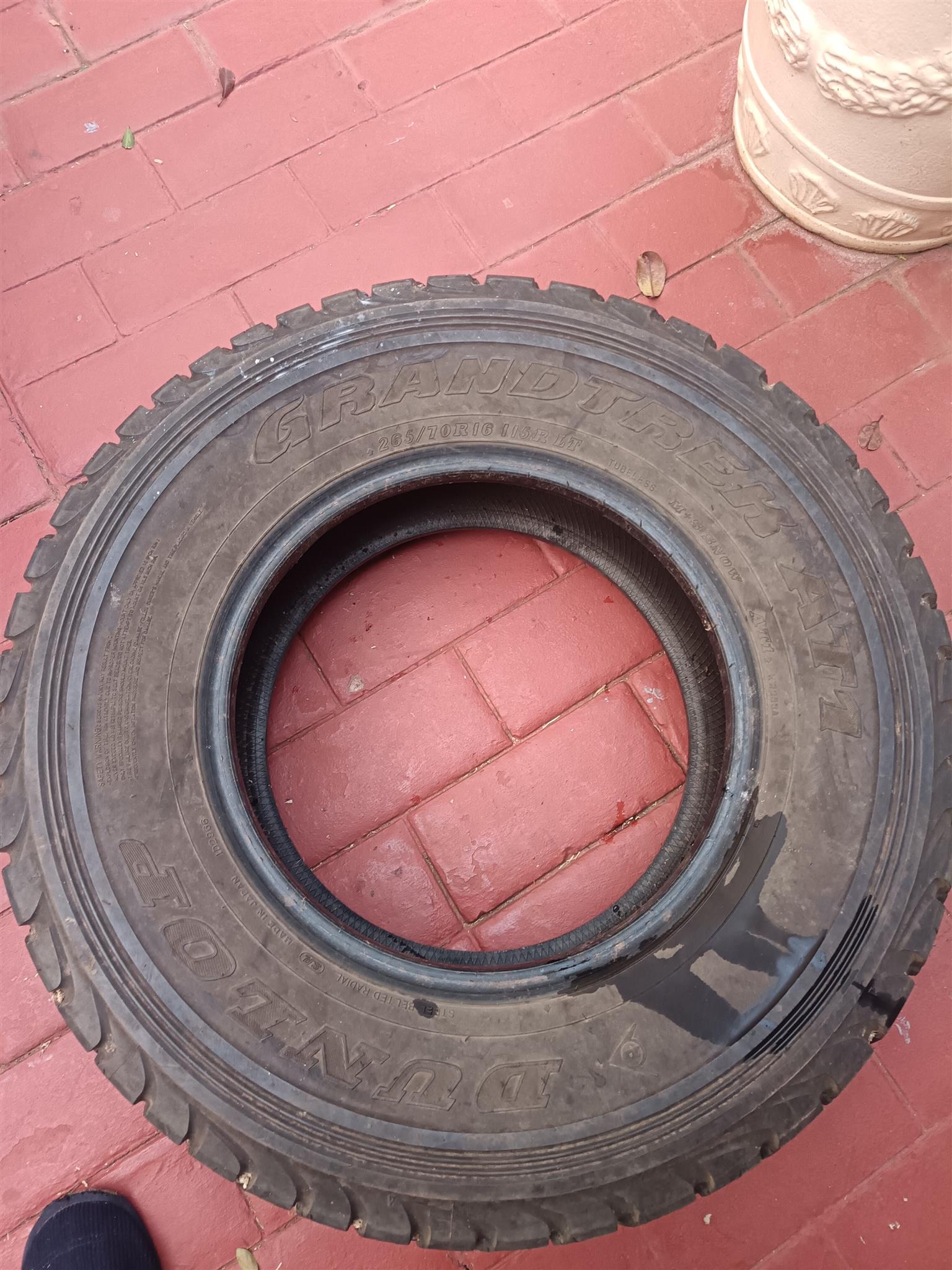 265/70R16 Dunlop tyres for sale. Tyres still in good condition. - Private Seller