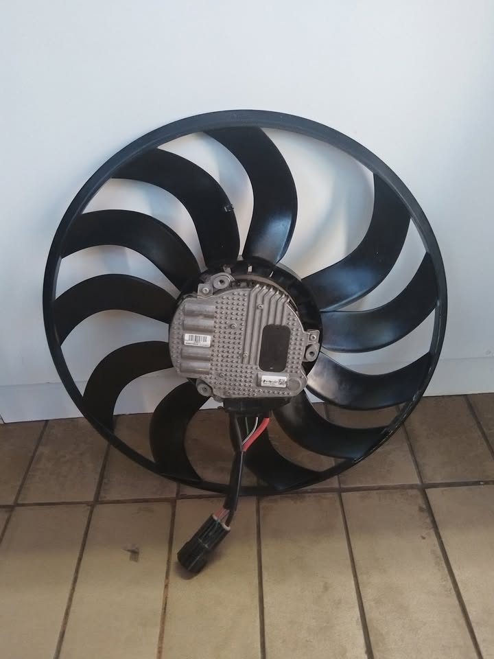 2019 JAGUAR F PACE FAN BLADE AVAILABLE FOR SALE - Private Seller 2019 JAGUAR F PACE FAN BLADE AVAILABLE FOR SALE - Private Seller