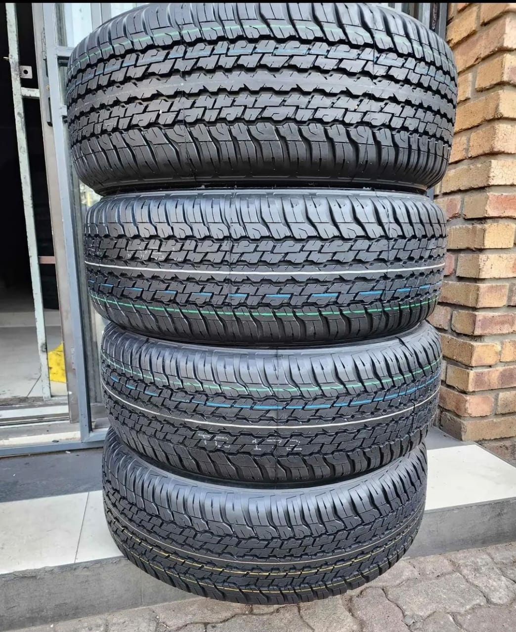 265/60/18Dunlop Grandtrek A/T brand new set - Private Seller