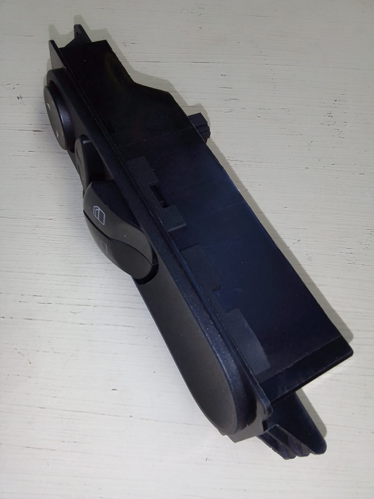 MERCEDES BENZ W906 SPRINTER NEW WINDOW SWITCH FOR SALE - Private Seller