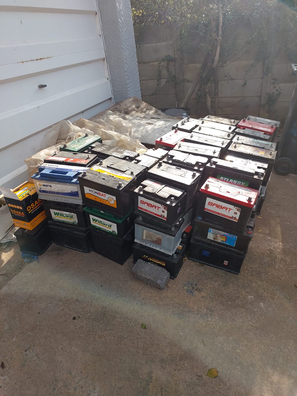 Buying scrap batteries