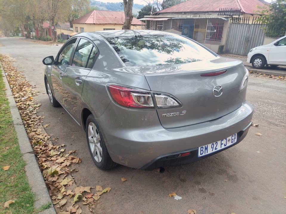 2012 Mazda 3 sedan 1.6