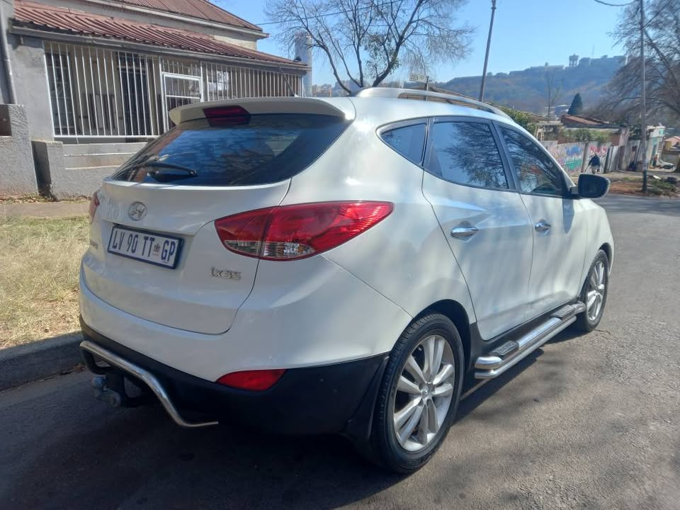 2011 HYUNDAI IX35 2.0 PETROL, MANUAL, WHITE, 98000KMS, LEATHER SEATS
