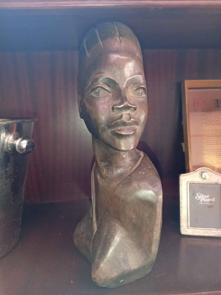 Huge variety of African Arts and Crafts