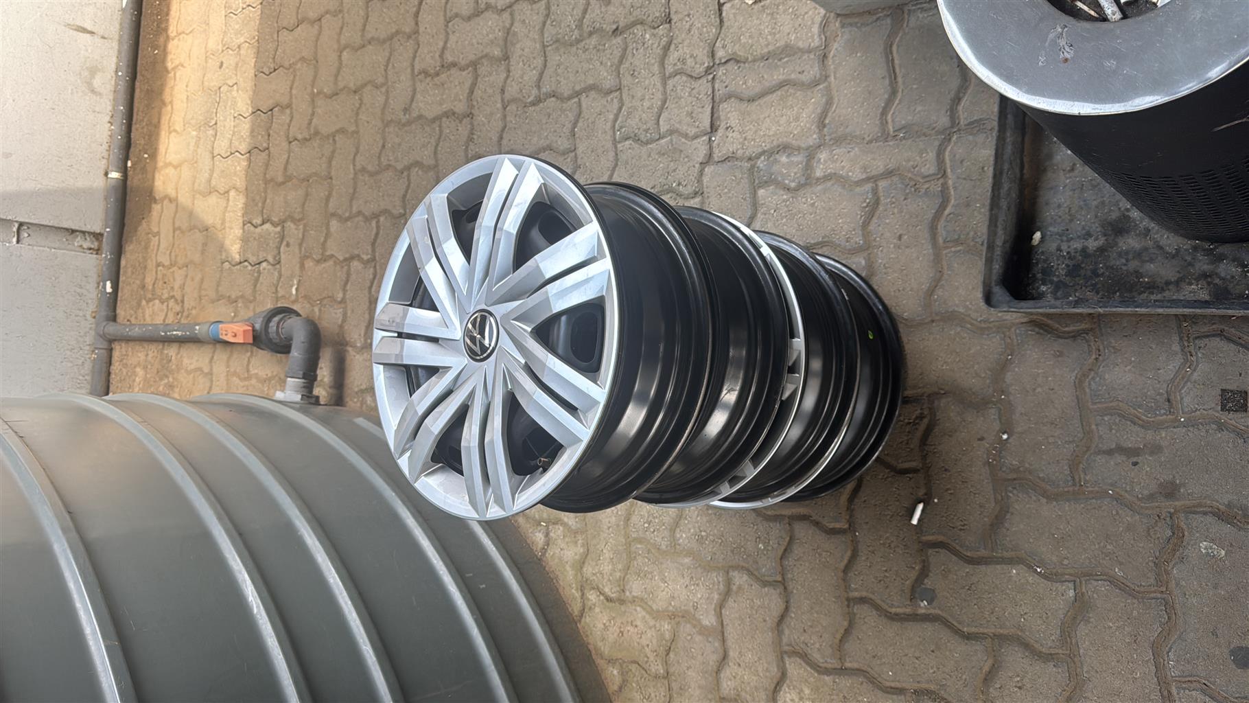 VW 14 inch rims and wheelcaps - Private Seller