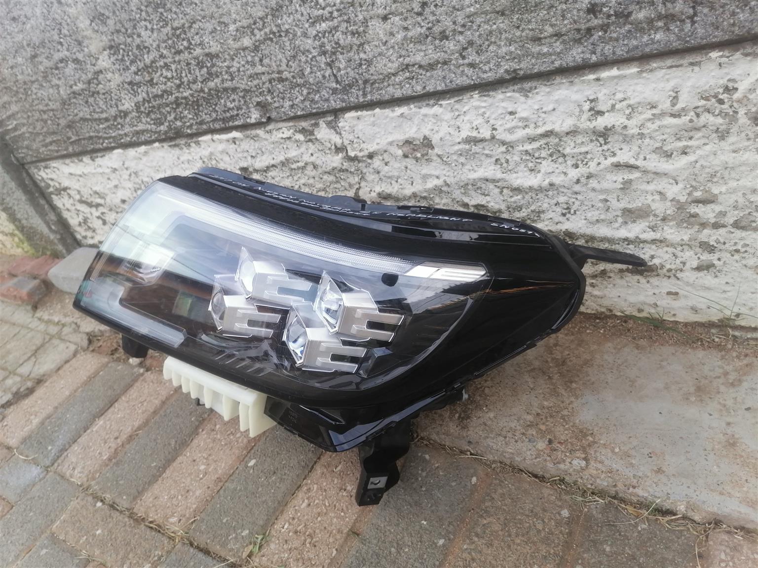 nissan navara headlight - Private Seller