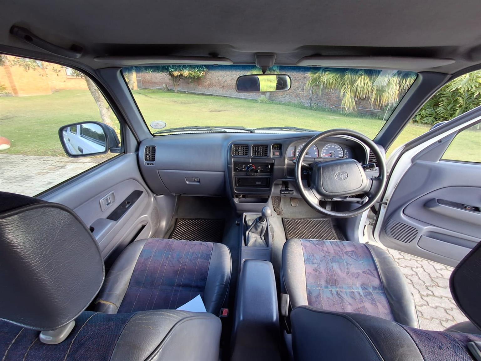 Toyota Hilux Raider 2700i