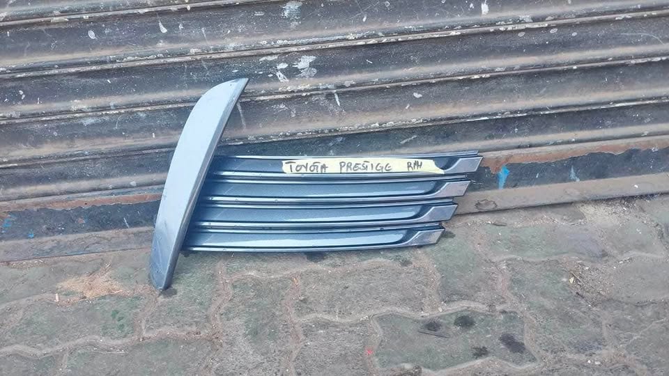 Toyota Prestige fog light cover - Private Seller Toyota Prestige fog light cover - Private Seller