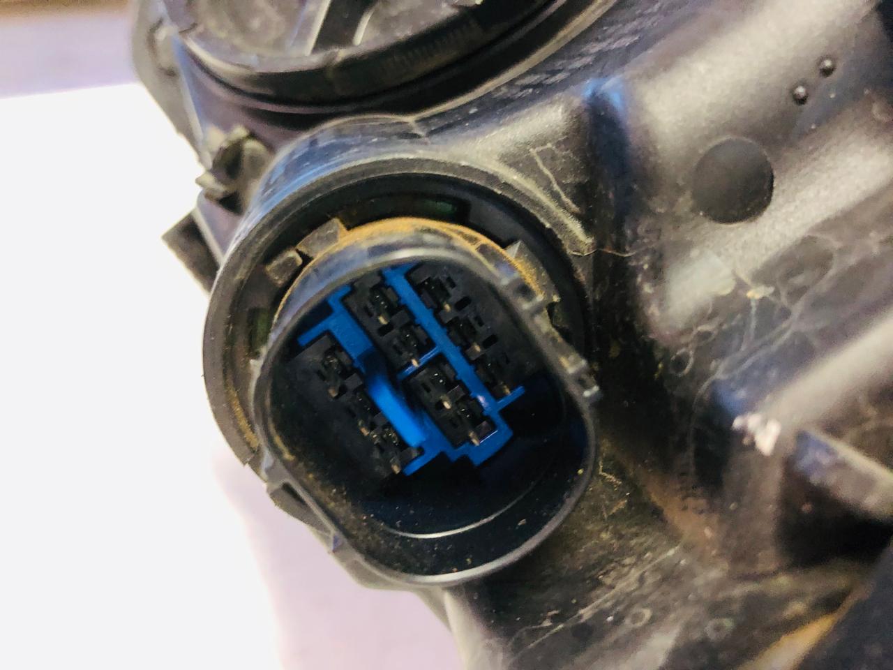 Kia Rio right side LED xenon headlight (2018) - Private Seller Kia Rio right side LED xenon headlight (2018) - Private Seller