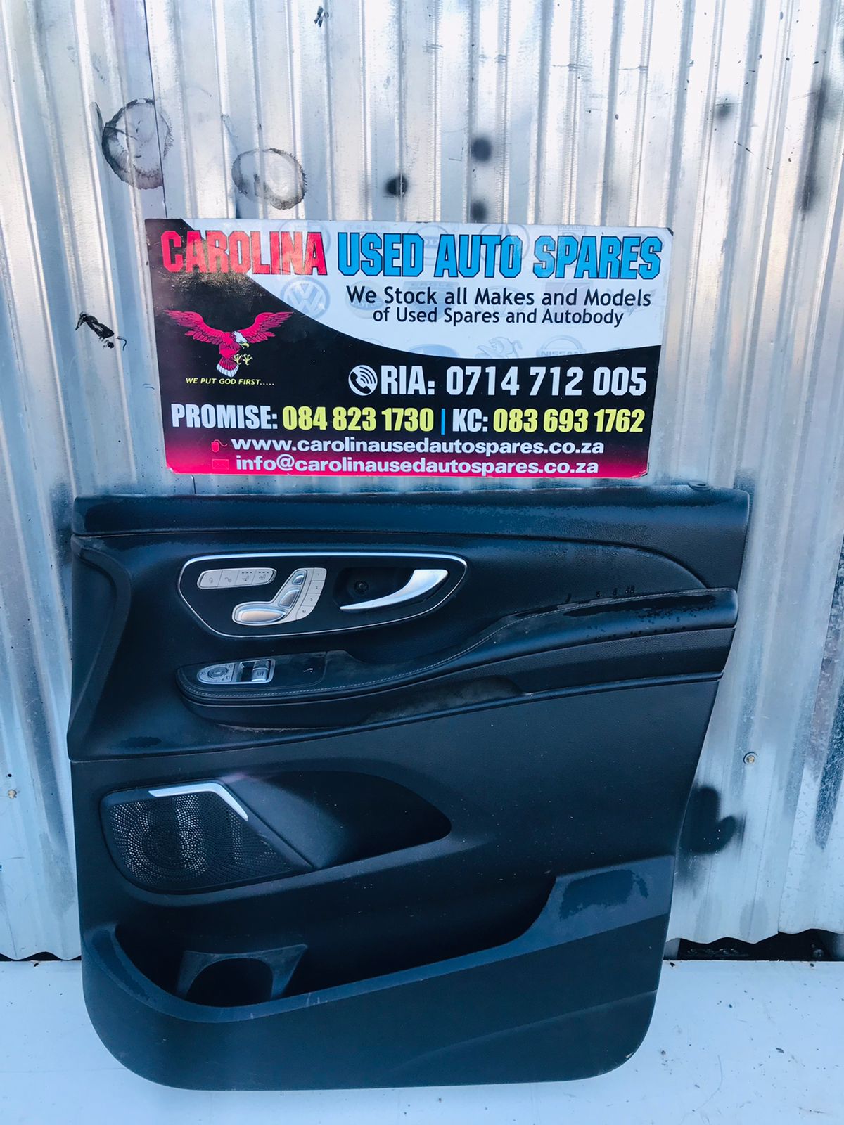 Mercedes Benz W447 Viano V-class right side inner door panel - Private Seller Mercedes Benz W447 Viano V-class right side inner door panel - Private Seller