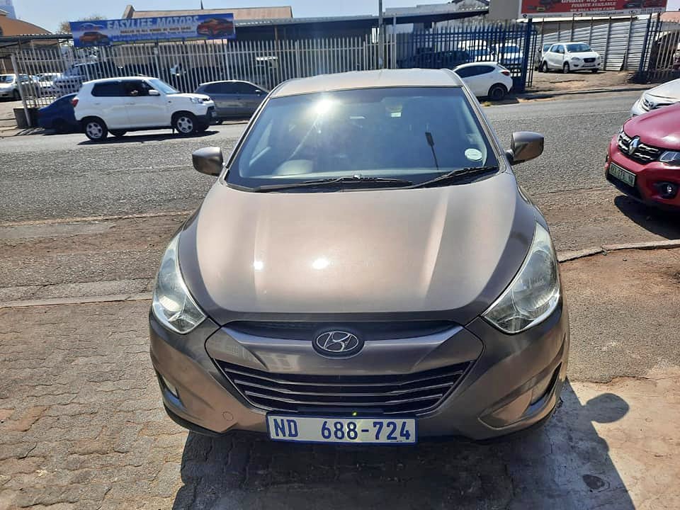 2012 Hyundai iX35 2.0 SUV Manual with a leather seat and Spare key 2012 Hyundai iX35 2.0 SUV Manual with a leather seat and Spare key