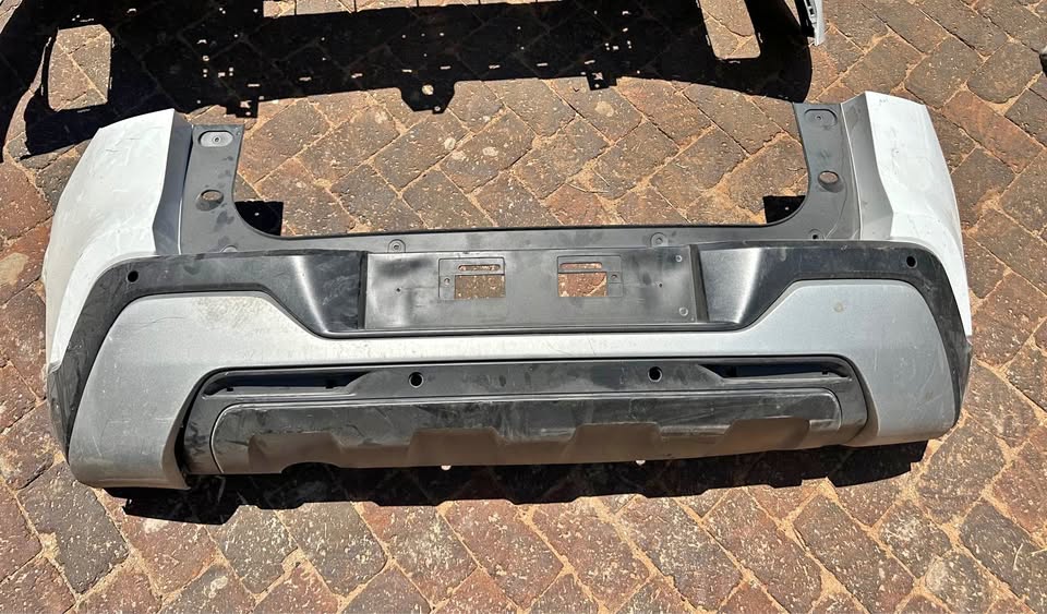 Nissan Magnite rear bumper with spoiler - Private Seller Nissan Magnite rear bumper with spoiler - Private Seller