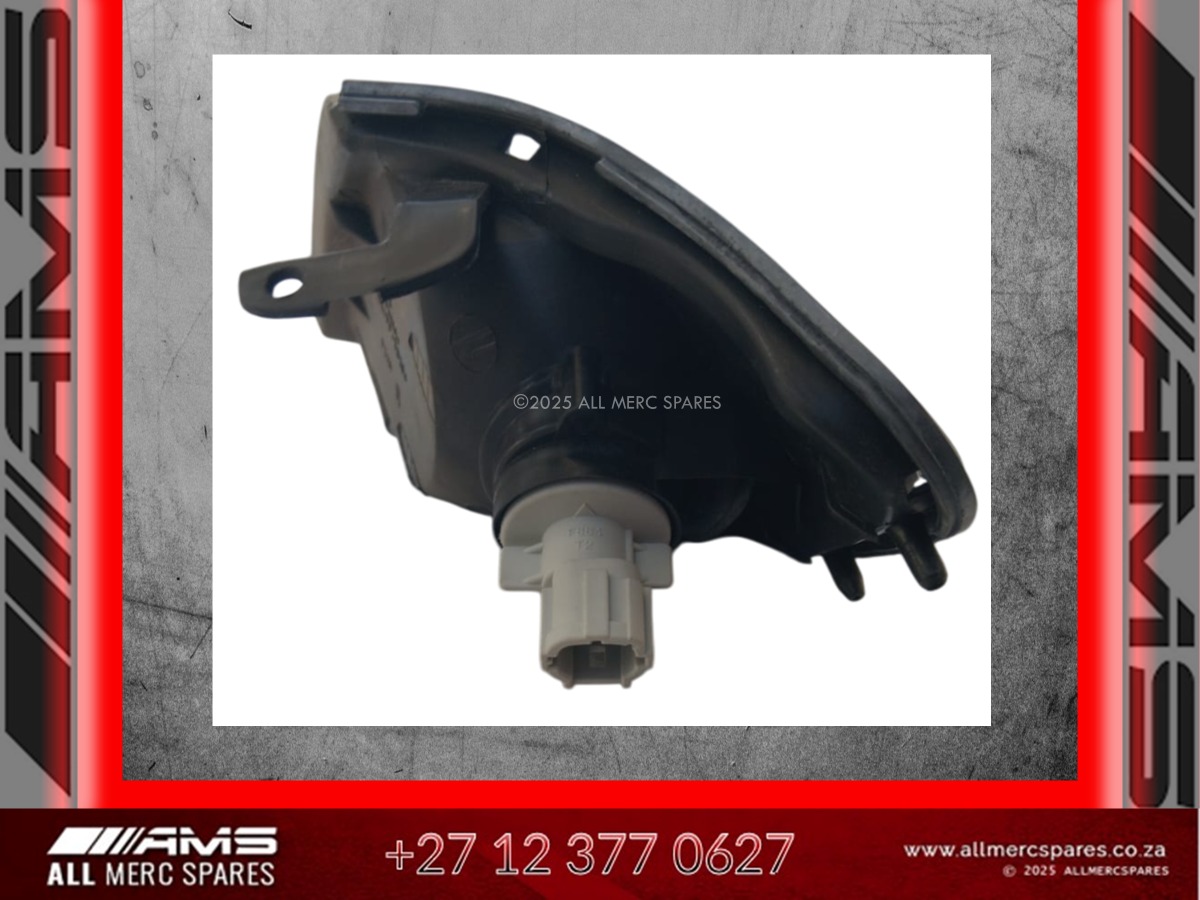NEW MERCEDES SPRINTER W906 RIGHT FRONT CORNER LAMP – IN STOCK - Private Seller