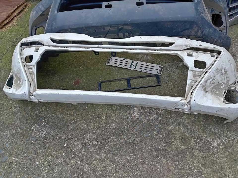 Toyota Fortuner front bumper - Private Seller Toyota Fortuner front bumper - Private Seller