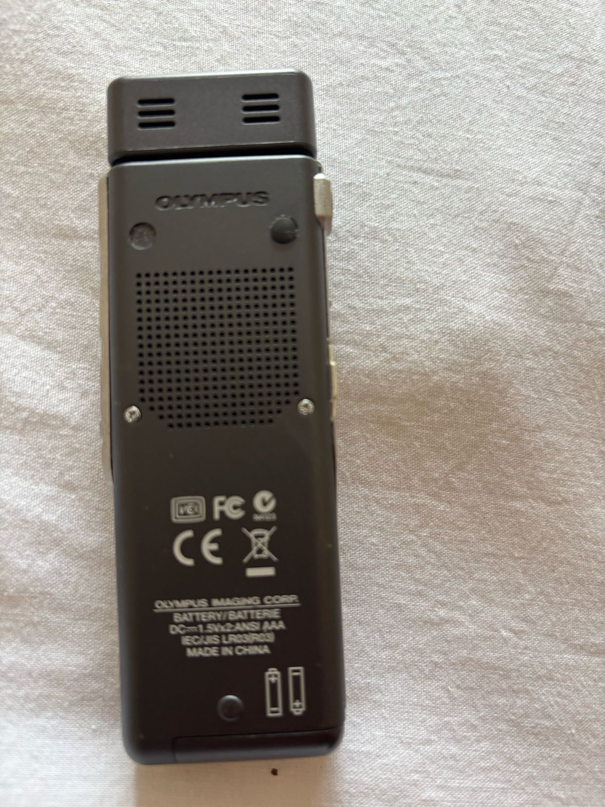 OLYMPUS DIGITAL VOICE RECORDER DS-30