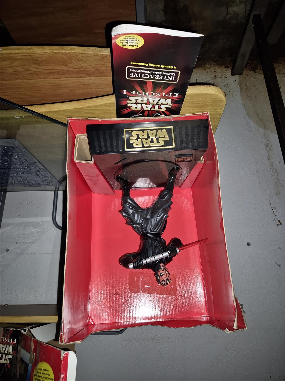 Star Wars collectible ( Darth Maul )