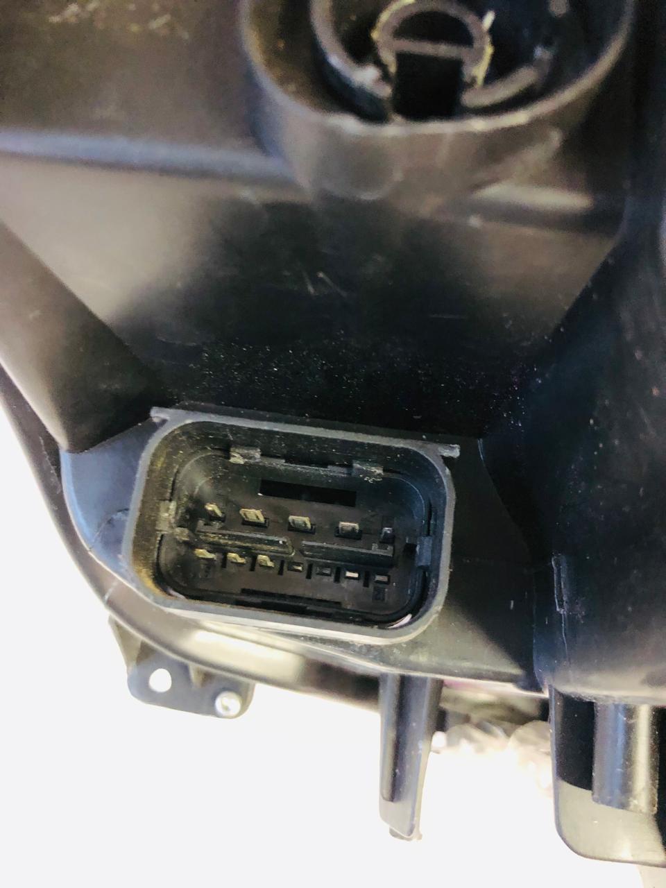 BMW F30 3 series left side xenon headlight (2014) - Private Seller BMW F30 3 series left side xenon headlight (2014) - Private Seller