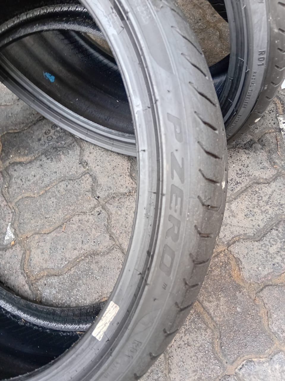 255/35/20 × 2 Pirelli Pzerro tyres - Private Seller