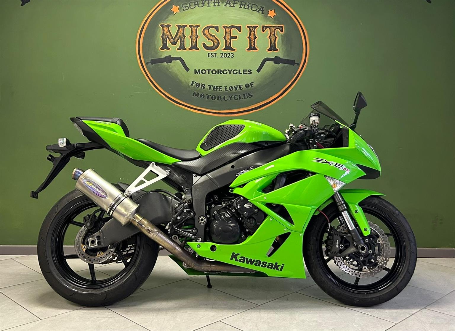 Used 2013 Kawasaki ZX6-R - Private Seller Used 2013 Kawasaki ZX6-R - Private Seller