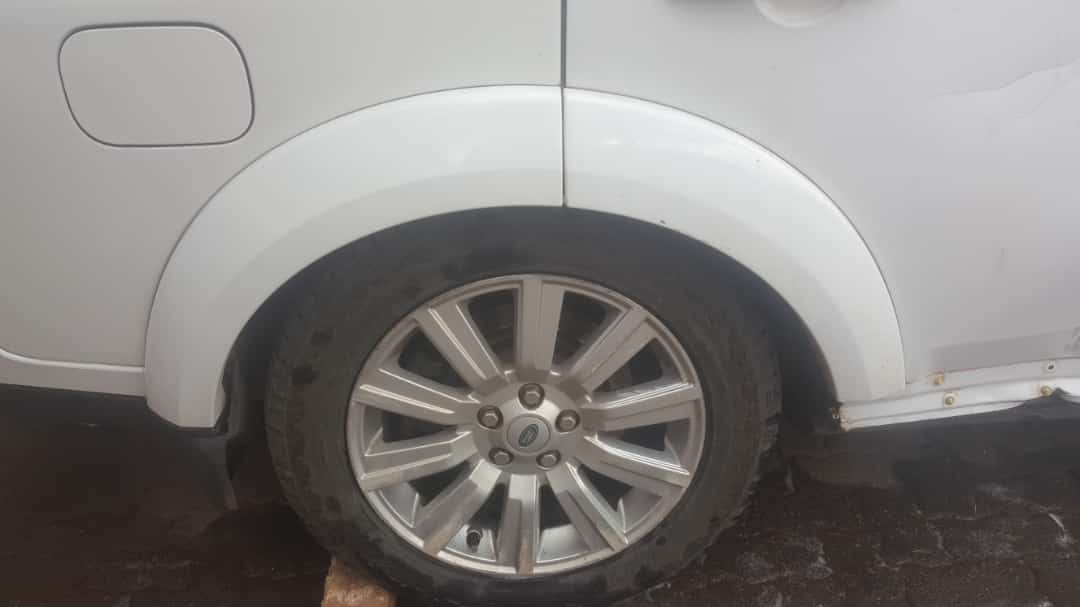 2013 Discovery 4 3.0 SDV6 SE Rim Set for sale 2013 Discovery 4 3.0 SDV6 SE Rim Set for sale
