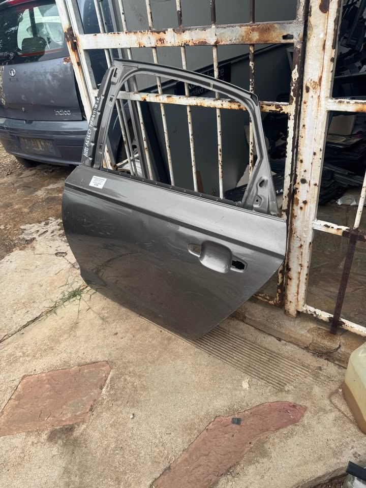 Audi A6 Left Rear Back Door - Private Seller Audi A6 Left Rear Back Door - Private Seller