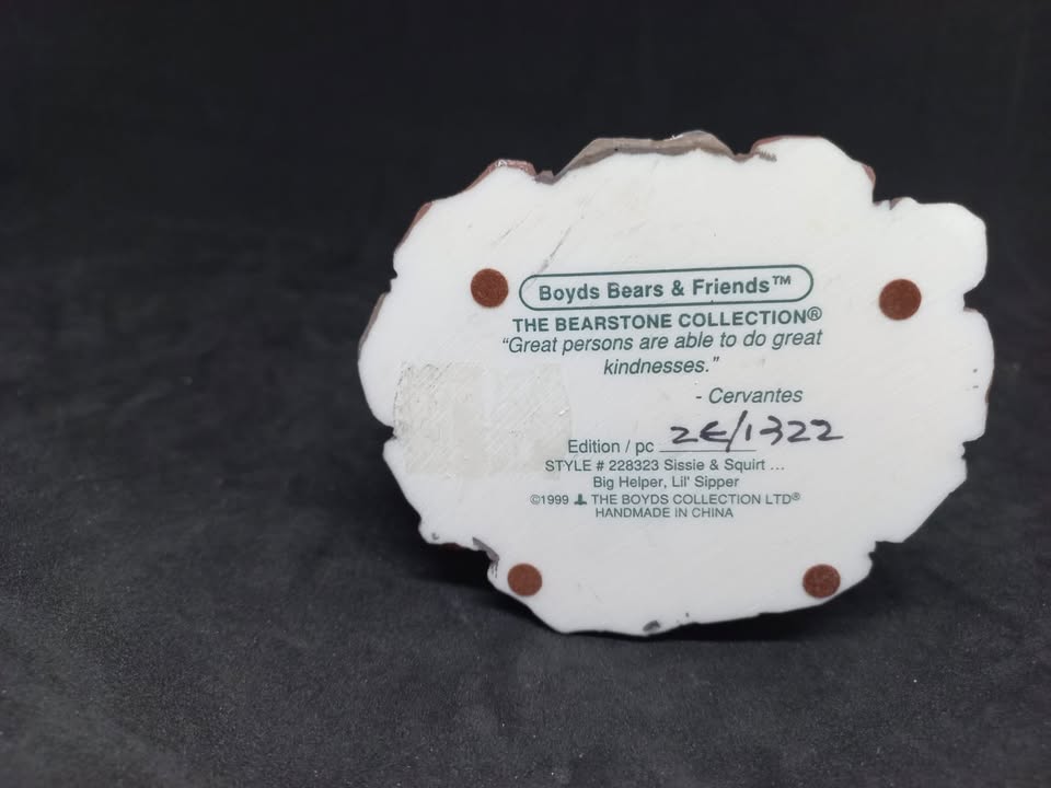 Boyds Bears & Friends collectable