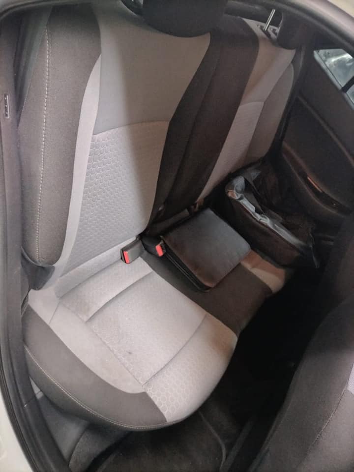 2016 Hyundai i20 Automatic 1.4 White, Service book, reverse sensor 71000km